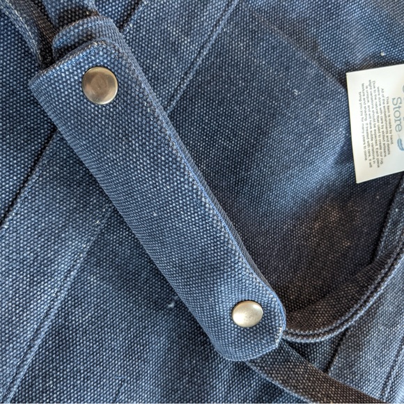 THE COMPANY STORE Animal Travel Tote Sturdy Canvas Straps NWT 19.5x15 - Picture 7 of 12